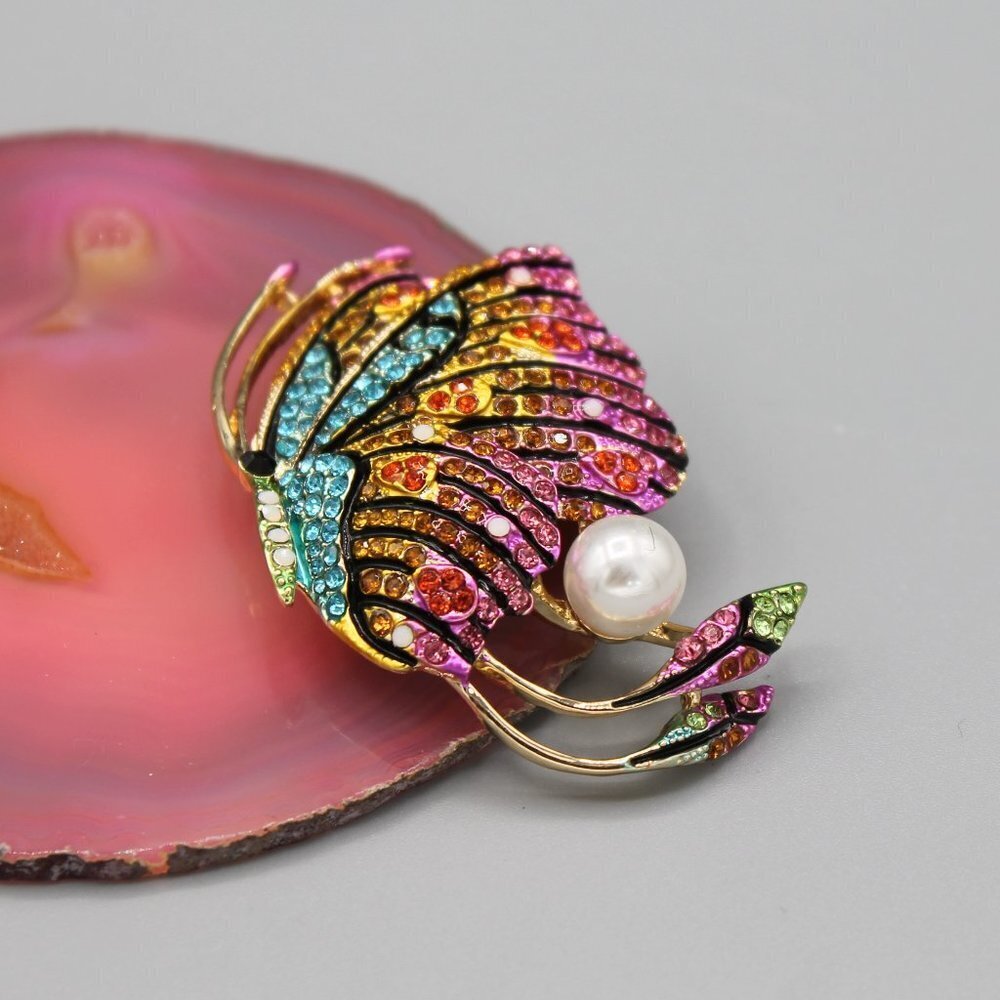 Beautiful butterfly pin brooch jewelry fashion pink gold blue white pearl
